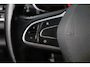Renault Megane Estate 1.2 TCe Limited/ Trekhaak/ Apple + Android/ DAB+/ 16'' LMV/ Keyless/ Navi/ Clima/ Cruise/ Elek. pakket/ Isofix/ Bluetooth/ Armsteun/ Multi. LEDER. Stuur/ Mistl./ PDC/ Chroom/ Extra getint glas/ Dakrails.