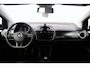 Volkswagen Up! 1.0 BMT move up!/ Facelift!/ 5-Drs/ Maps + More/ DAB+/ Airco/ C.V. Afstand/ Elek. pakket/ Isofix/ Bluetooth/ Regensensor/ LED Dagrijverl./ Getint glas/ Metallic lak.