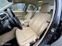 BMW 3-Serie 320i High Executive Cremeleer Navi Pdc Headup