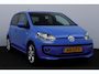 Volkswagen Up! 1.0 high up! BlueMotion/ 16'' LMV/ Audio-Premium/ Zwarte-Hemel/ Navi/ Airco/ Cruise/ Half-Leder/ Elek. pakket/ Isofix/ Bluetooth/ LEDER. Stuur/ Mistl./ Extra getint glas/ Dagrijverl.