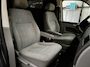 Volkswagen Transporter 2.5 TDI 300 Goed onderhouden! | Trekhaak | Elektr. Glazen schuif/kanteldak | Armsteunen voor | Metaalkleur
