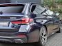 BMW 5-Serie 530e xDrive Business M-sport Laser ACC Leren bekleding 19 inch velgen Trekhaak