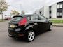 Ford Fiesta 1.25i Titanium 5-Deurs 82 PK. Zuinige en zeer fijn rijdende auto !!! Alle keuringen toegestaan !! Distributieriem en waterpomp vervangen bij 93.000 KM !