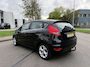 Ford Fiesta 1.25i Titanium 5-Deurs 82 PK. Zuinige en zeer fijn rijdende auto !!! Alle keuringen toegestaan !! Distributieriem en waterpomp vervangen bij 93.000 KM !