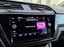 Volkswagen Touran 1.5 TSI Comfortline 7p | Carplay | Navigatie | Adaptive cruise | DAB | Climate | Stoelverwarming | Sensoren