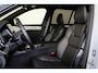 Volvo XC90 T8 Recharge AWD Ultra Black Ed. Exec. - Luchtvering - Panorama/schuifdak - IntelliSafe Assist & Surround - 360º Camera - Bowers & Wilkins audio - Adaptieve LED koplampen - Verwarmde voorstoelen, stuur & achterbank - Parkeersensoren voor & achter - Elektr. bedienb. voorstoelen met geheugen - Geventileerde voorstoelen - Head up display - Draadloze tel. lader - Extra getint glas - 22' LMV