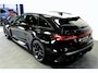 Audi RS5 Avant e-hybrid 470kW/640pk Aut8 Quattro Tech Pro 155.830,- NIEUW! KERAMISCH + SPORTPAKKET 285KM/H + PANORAMADAK + CARBON IN-/EXTERIEUR + B&O PREMIUM 3D + SPORTUITLAAT + HEAD-UP + STOELVENTILATIE&-MASSAGE + 360 CAMERA + STOELVERWARMING V&A + 21" LM-VELGEN!!