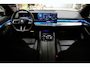 BMW i5 Touring eDrive40 84 kWh * SoH 96% - Trekhaak - Head Up - 360° - Stoelventilatie - Iconic Glow - ACC - Dodehoek *