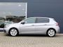 Peugeot 308 1.2 PureTech Allure Navigatie | Climate Control | Cruise Control | Parkeersensoren | Regensensor | Apple Carplay / Android Auto | 16" lichtmetalen velgen |