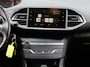 Peugeot 308 1.2 PureTech Allure Navigatie | Climate Control | Cruise Control | Parkeersensoren | Regensensor | Apple Carplay / Android Auto | 16" lichtmetalen velgen |