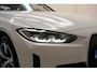 BMW i4 eDrive40 84 kWh [ Adapt.cruise Sportstoelen Apple/Android ]