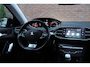 Peugeot 308 1.2 PureTech 130pk Allure - Apple CarPlay - Climate control - Cruise control - Navigatiesysteem - Parkeersensoren - Panoramadak - Trekhaak