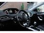Peugeot 308 1.2 PureTech 130pk Allure - Apple CarPlay - Climate control - Cruise control - Navigatiesysteem - Parkeersensoren - Panoramadak - Trekhaak