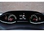 Peugeot 308 1.2 PureTech 130pk Allure - Apple CarPlay - Climate control - Cruise control - Navigatiesysteem - Parkeersensoren - Panoramadak - Trekhaak