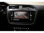 Volkswagen Tiguan Allspace 1.5 TSI R-Line Highline 7P Aut. [ Panoramadak Camera Stoelverwarming ]