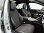 Mercedes-Benz C-klasse 300 e 140 Years Edition | Premium Plus | Nightpakket | Trekhaak | Panoramaschuifdak | 360° camera | GUARD 360° Plus | Middenconsole metaalstructuur | 19" multispaaks lichtmetalen AMG-velgen |