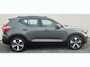 Volvo XC40 2.0 B3 Ultra Dark 19” Wielen - Panoramadak - Harman Kardon Audio - 360 Camera - R980 Interieur – Power seats met memory - Full led koplampen –Donkere hemel