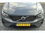Volvo XC40 2.0 B3 Ultra Dark 19” Wielen - Panoramadak - Harman Kardon Audio - 360 Camera - R980 Interieur – Power seats met memory - Full led koplampen –Donkere hemel