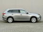Mitsubishi Outlander 2.4 PHEV Intense+ / Plug-In hybride / Dealer Onderhouden / Instyle Lederen Interieur / Stoelverwarming / Camera / Apple Carplay/Android Auto / Cruise Control / 8 Jaar Accugarantie / Trekhaak (1500kg) /