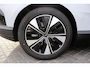 Polestar 4 Long Range Single Motor Prime 100 kWh Panorama dak | Pilot Assist | 360° 3D Camera | Harman Kardon Premium Sound | ​Head-up display | Verlicht logo | Pixel LED-koplampen met adaptief groot licht | Touchscreen achterin | 12-voudig verstelbare stoelen | Elektrisch verstelbare achterstoelen | Verwarmd stuurwiel en verwarmbare achterstoelen | Klimaatregeling met 3 zones | Intelligente luchtreiniging | 22 kW AC-laden