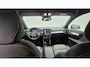 Volvo XC40 2.0 B3 Black Edition Plus 20” Wielen - Adaptive Cruise Control - Harman Kardon Audio - Climate - R7C0 Interieur – Camera achter - PDC voor en achter - Power seats links met memory - Two Tone