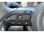 Mazda 2 Hybrid 1.5 Exclusive-line l Adaptieve Cruise Contol l Lane Assist l BLIS l PDC l Parkeercamera l Stuur- en Stoelverwarming l Apple carplay/ Android auto l 16 inch