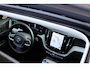 Volvo XC60 T6 Plug-in hybrid AWD Inscription Exclusive | Panoramadak | Stoel- en stuurverwarming | Parkeercamera | Elektrisch verstelbare stoelen | Trekhaak |