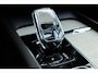 Volvo XC60 T6 Plug-in hybrid AWD Inscription Exclusive | Panoramadak | Stoel- en stuurverwarming | Parkeercamera | Elektrisch verstelbare stoelen | Trekhaak |