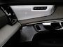 Volvo XC90 2.0 T8 Plug-in hybrid AWD Ultra Dark Automaat / B&W Audio / Luchtvering / 22" velgen / Stoelventilatie+Massage / Head-Up Display / 360 Camera / Panoramadak /