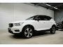 Volvo XC40 1.5 T4 Recharge R-Design 211PK * SoH 88% - Pano - 360° - Harman Kardon - Leder - Keyless - Camera *