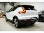 Volvo XC40 1.5 T4 Recharge R-Design 211PK * SoH 88% - Pano - 360° - Harman Kardon - Leder - Keyless - Camera *