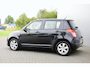 Suzuki Swift 1.3 Shogun VERSNELLINGSBAK MAAKT IETSJE LAWAAI