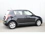 Suzuki Swift 1.3 Shogun VERSNELLINGSBAK MAAKT IETSJE LAWAAI