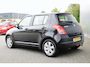 Suzuki Swift 1.3 Shogun VERSNELLINGSBAK MAAKT IETSJE LAWAAI