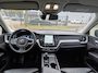 Volvo XC60 2.0 T6 Plug-in hybrid AWD Plus Dark Trekhaak/Panodak/All-Season-banden  etc.
