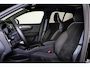 Volvo EX40 Extended Range Ultra Black Ed. 82 kWh - Panorama/schuifdak - IntelliSafe Assist & Surround - 360º Camera - Harman/Kardon audio - Verwarmde voorstoelen & stuur - Parkeersensoren voor & achter - Elektr. bedienb. voorstoelen met geheugen links - Draadloze tel. lader - Warmtepomp - Extra getint glas - Inklapbare trekhaak - 20' LMV