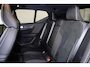 Volvo EX40 Extended Range Ultra Black Ed. 82 kWh - Panorama/schuifdak - IntelliSafe Assist & Surround - 360º Camera - Harman/Kardon audio - Verwarmde voorstoelen & stuur - Parkeersensoren voor & achter - Elektr. bedienb. voorstoelen met geheugen links - Draadloze tel. lader - Warmtepomp - Extra getint glas - Inklapbare trekhaak - 20' LMV