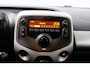 Citroën C1 1.0 e-VTi Feel/ 5-Drs/ Airco/ C.V. Afstand/ Elek. Ramen/ Isofix/ Bluetooth/ Multi. Stuur/ Toerenteller/ AUX & USB/ Chroom/ Extra getint glas/ LED Dagrijverl.