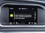 Volvo V40 1.6 T2 Momentum | Cruise control | Stoelverwarming | Trekhaak | Climate control | Parkeersensoren | Bluetooth |