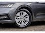 Skoda Octavia Combi 1.0 TSI Ambition | Apple Carplay/Android Auto | Cruise control | Navigatie | Digitaal dashboard | Parkeersensoren | Apple Carplay/Android Auto|telefoonintegratie premium | Keyless start | Metaalkleur