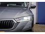 Skoda Octavia Combi 1.0 TSI Ambition | Apple Carplay/Android Auto | Cruise control | Navigatie | Digitaal dashboard | Parkeersensoren | Apple Carplay/Android Auto|telefoonintegratie premium | Keyless start | Metaalkleur