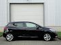 Renault Clio 0.9 TCe Limited / All Season Banden / Cruise Control / Fabrieksnavigatie / Parkeersensoren achter / Lichtmetalen Velgen /