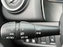 Renault Clio 0.9 TCe Limited / All Season Banden / Cruise Control / Fabrieksnavigatie / Parkeersensoren achter / Lichtmetalen Velgen /