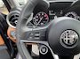 Alfa Romeo Giulia 2.0 T Q4 AWD Veloce / 280 Pk / NL-Auto / 1e-Eigenaar / Vol-Leder / Stuur -en Stoelverwarming / Elektr.-Stoelen met Geheugen / Flippers / Cruise-Control / Climate-Control /Radio-Bluetooth / Navi / PDC V+A / 18'' LMV / Inclusief Winterset LMV! / ENZ.