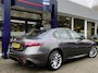 Alfa Romeo Giulia 2.0 T Q4 AWD Veloce / 280 Pk / NL-Auto / 1e-Eigenaar / Vol-Leder / Stuur -en Stoelverwarming / Elektr.-Stoelen met Geheugen / Flippers / Cruise-Control / Climate-Control /Radio-Bluetooth / Navi / PDC V+A / 18'' LMV / Inclusief Winterset LMV! / ENZ.