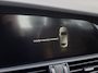 Alfa Romeo Giulia 2.0 T Q4 AWD Veloce / 280 Pk / NL-Auto / 1e-Eigenaar / Vol-Leder / Stuur -en Stoelverwarming / Elektr.-Stoelen met Geheugen / Flippers / Cruise-Control / Climate-Control /Radio-Bluetooth / Navi / PDC V+A / 18'' LMV / Inclusief Winterset LMV! / ENZ.