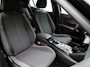 Peugeot e-2008 EV Active Pack 50 kWh | Parkeersensoren | Climate control | Apple Carplay/Android Auto