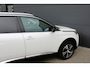 Peugeot 5008 1.6 e-THP 165pk EAT6 Allure | Automaat | Panorama/schuifdak | Luxe stoelen | Stoelverwarming | Trekhaak | LED koplampen |