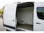 Volkswagen Crafter 2.0 TDI 135PK L2H2 - Airco - Trekhaak - Imperiaal - €5.950,- Excl.