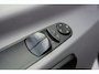 Volkswagen Crafter 2.0 TDI 135PK L2H2 - Airco - Trekhaak - Imperiaal - €5.950,- Excl.